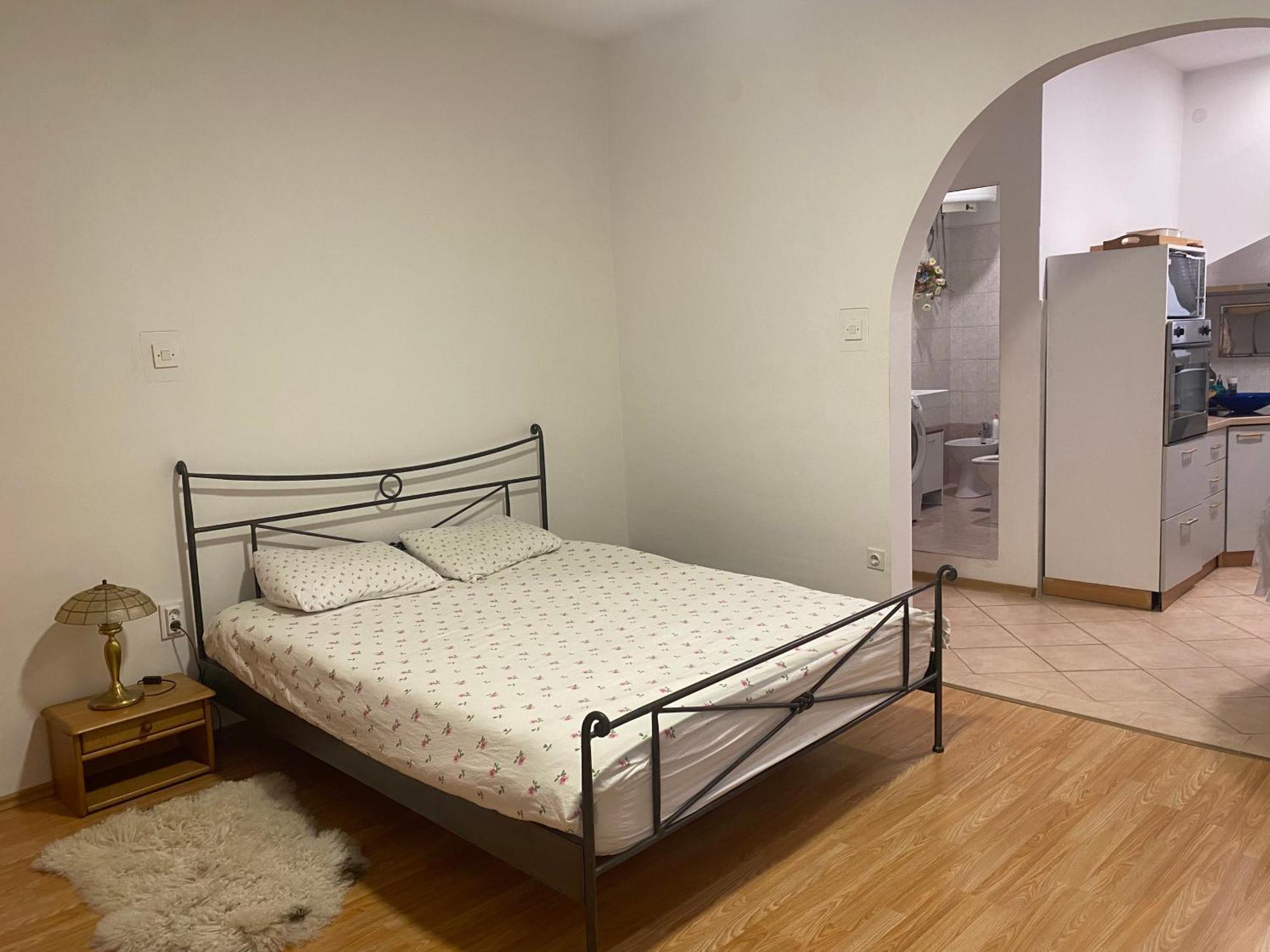 Adela Apartment *